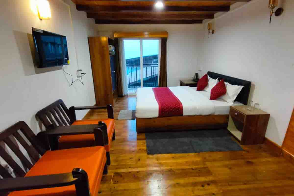 Deluxe Room View 1