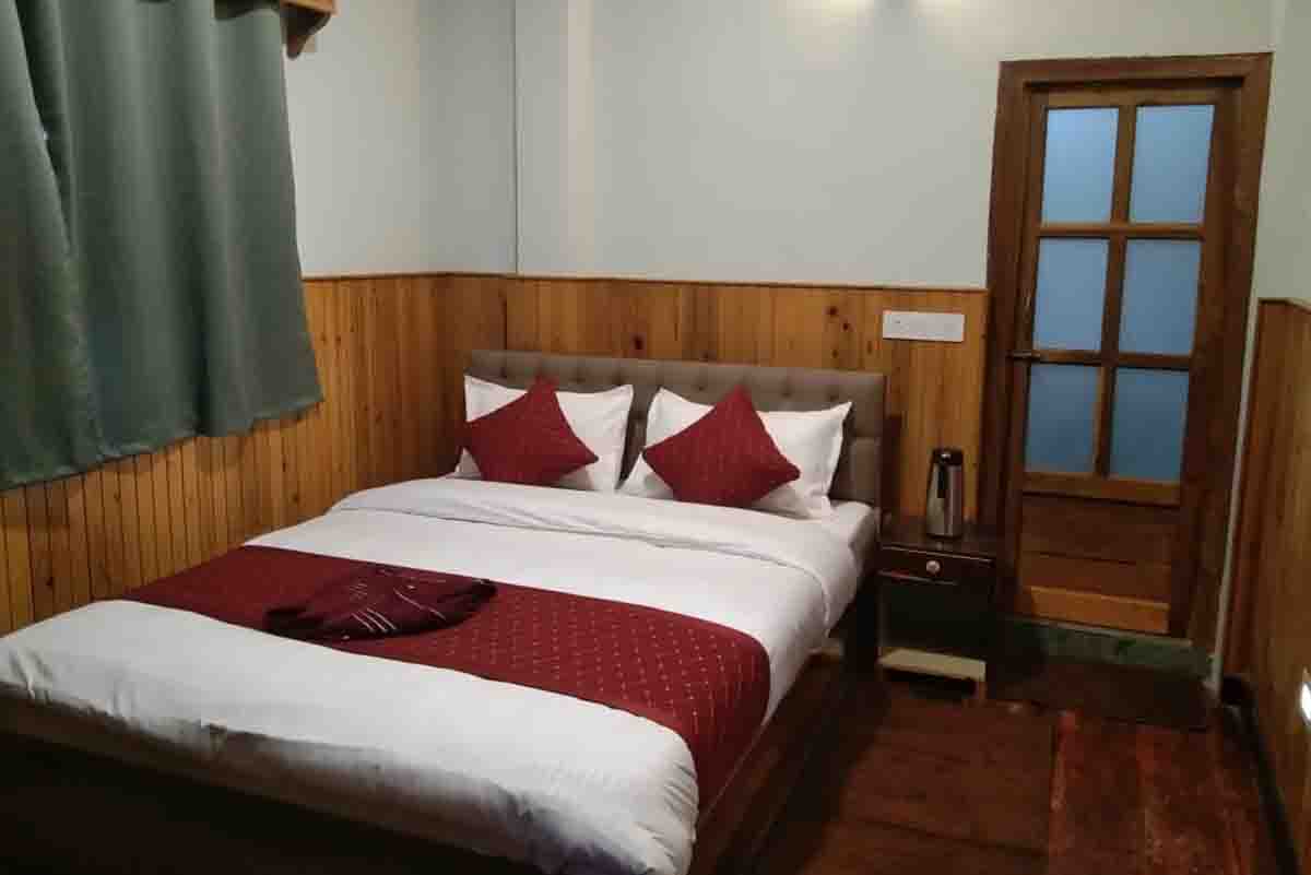 Deluxe Room View 1
